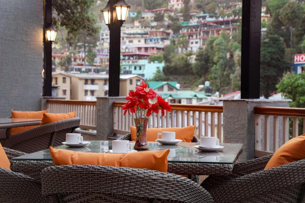 Vinsober Monal Hotell Nainital Exteriör bild